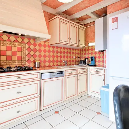 Stunning In With Wifi Apartment